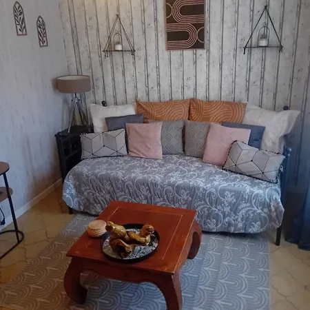 Maison D'arclau فندق مبيت وإفطار